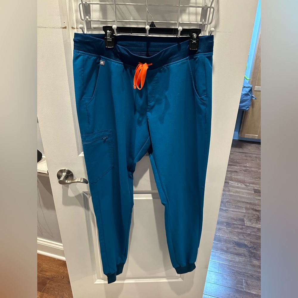 NWOT Sz L Tall- Figs Zamora joggers